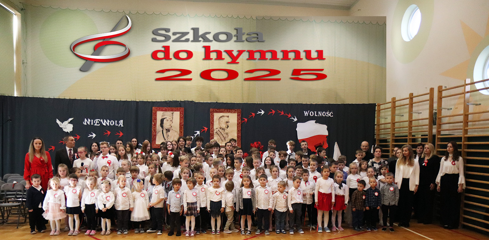 Szkoła do hymnu
